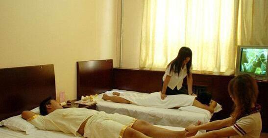 浴池足療中理發(fā)服務(wù)的利潤(rùn)潛力 跨界融合的盈利新星